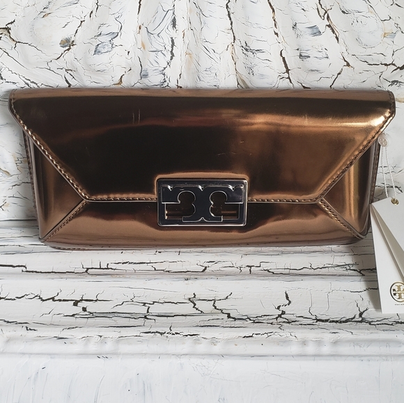 Tory Burch Handbags - Tory Burch Envelope Clutch